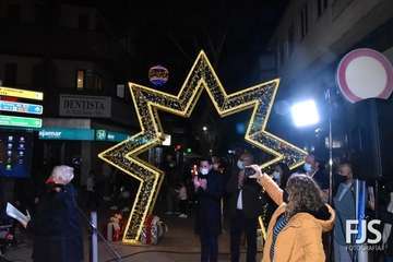 Telde da la bienvenida a la Navidad con el encendido de la decoración callejera/TA y Francisco Javier Santana.